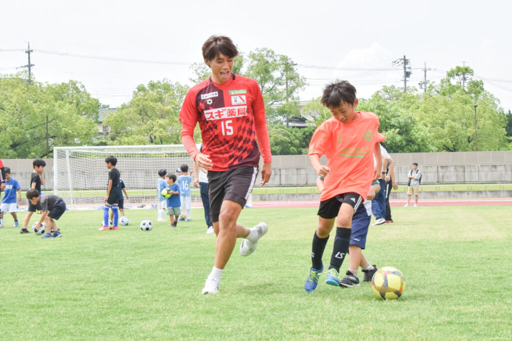 7月20日(土)ホームゲーム岳南Fモスペリオ戦前に『Smiles Presents ふれあいサッカー教室』開催！